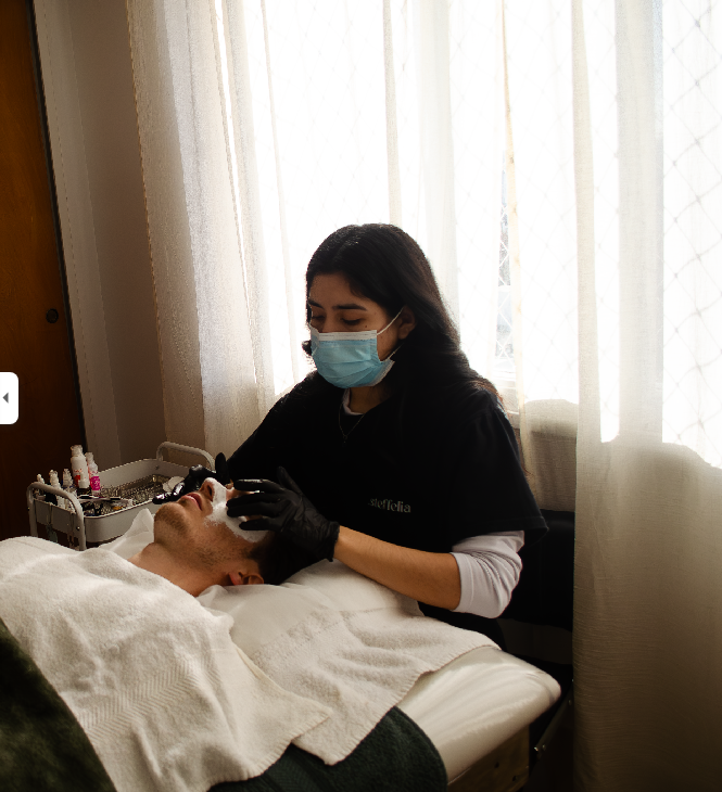 Dermaplaning y cuidado facial
